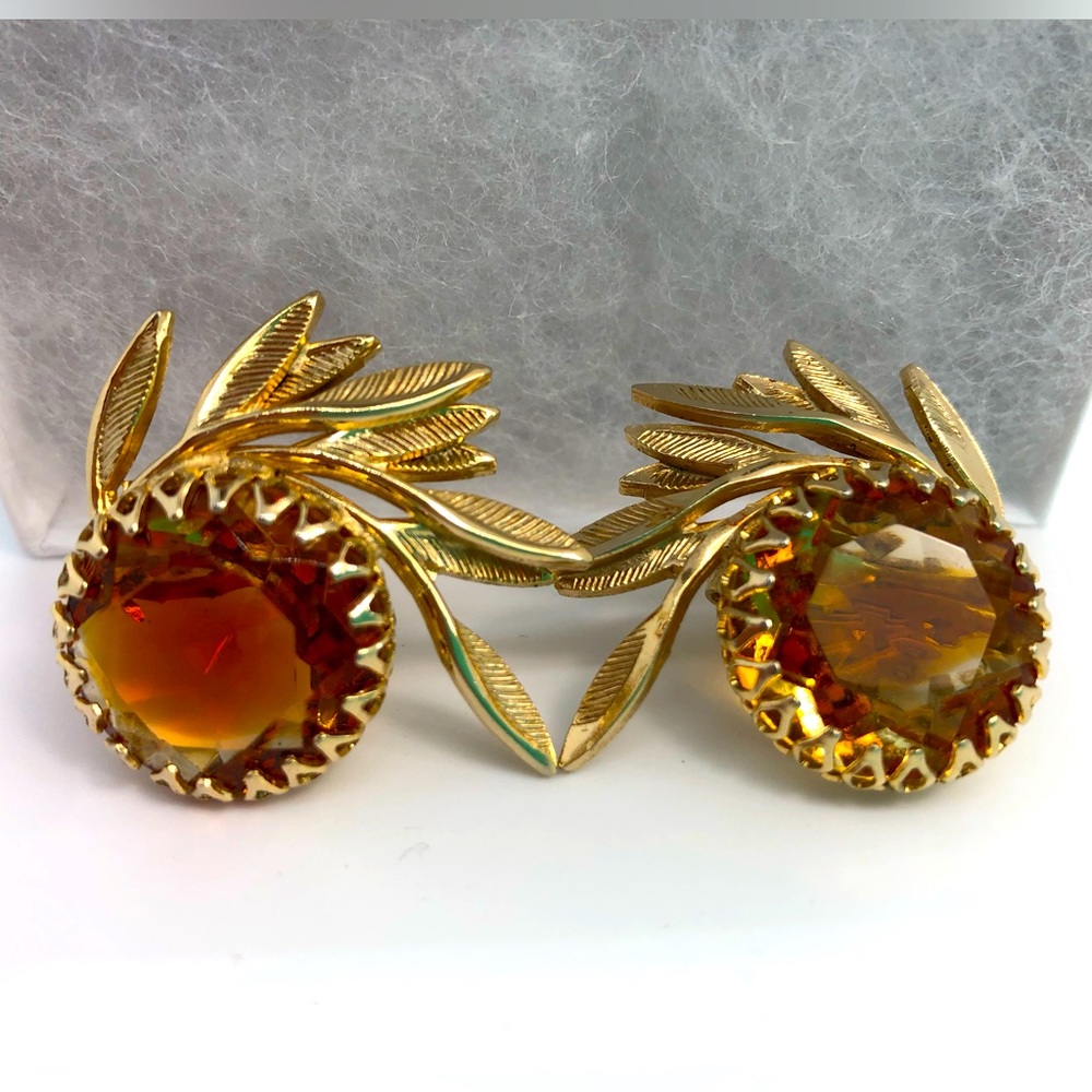 VTG gold-toned clip-on earrings